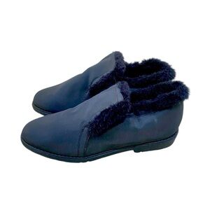 Raindates water resistant nylon Sherpa faux fur lined black slip on booties 10.5